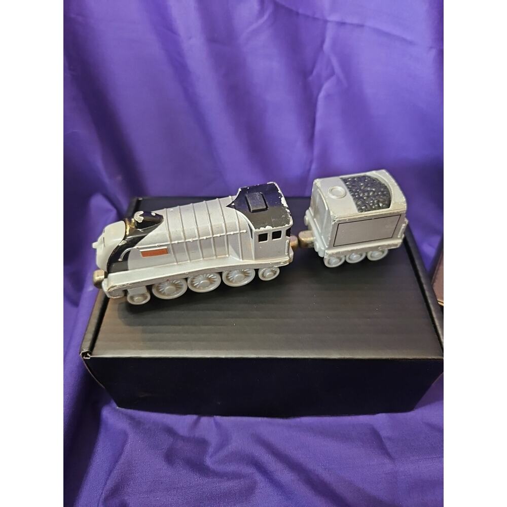 Thomas & Friends Spencer Diecast Engine Magnetic w Tender, 2009 VG